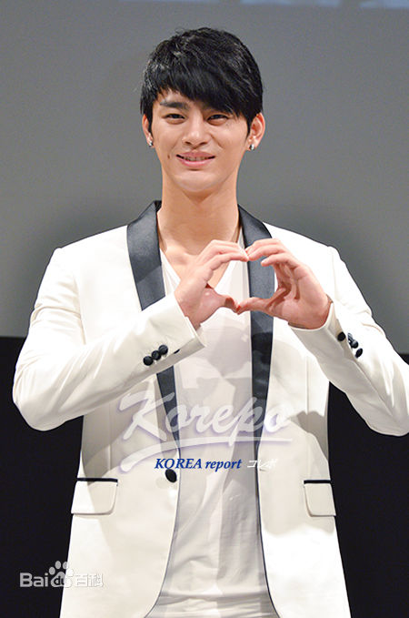 徐仁国(/Seo In Guk/ソ イングク)出席活动图壁纸壁纸