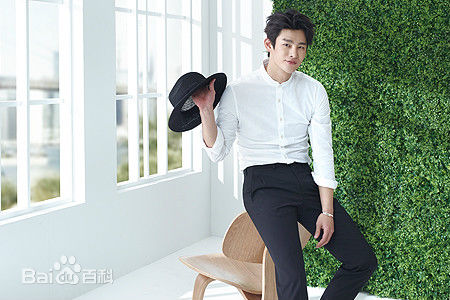 徐仁国(/Seo In Guk/ソ イングク)代言图生活照
