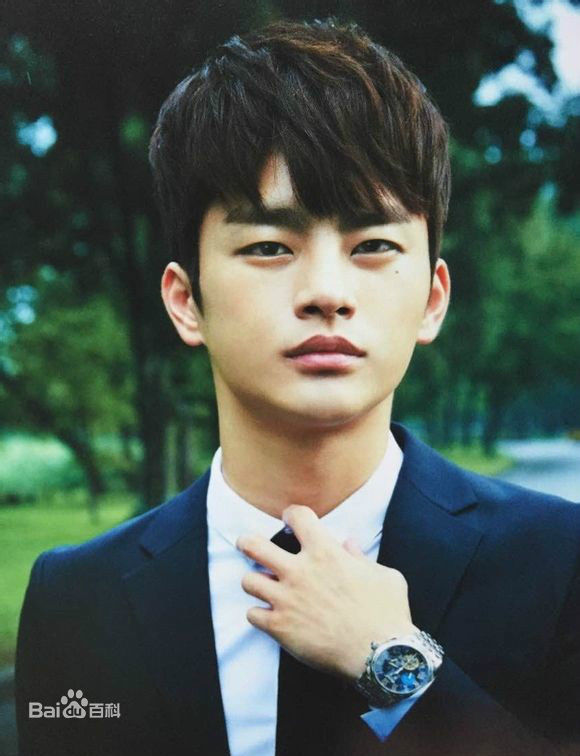 徐仁国(/Seo In Guk/ソ イングク)专辑造型图前后照片