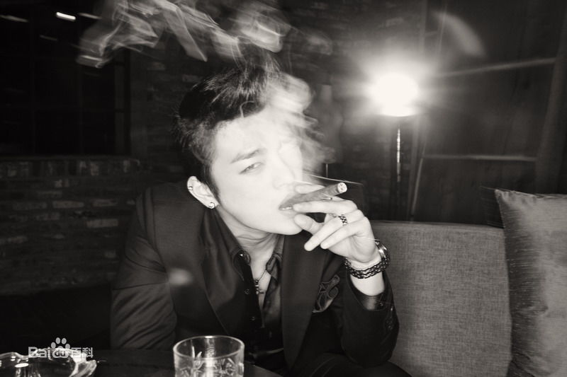 徐仁国(/Seo In Guk/ソ イングク)专辑造型图前后照片