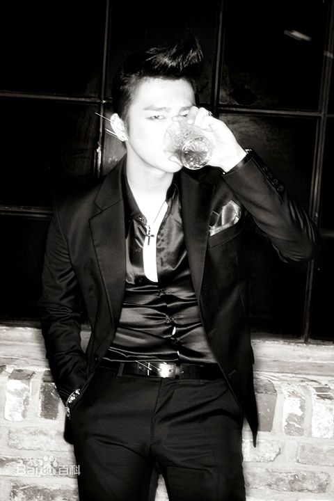 徐仁国(/Seo In Guk/ソ イングク)专辑造型图前后照片