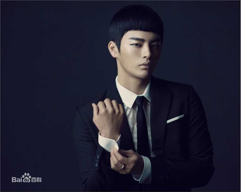 徐仁国(/Seo In Guk/ソ イングク)专辑造型图前后照片