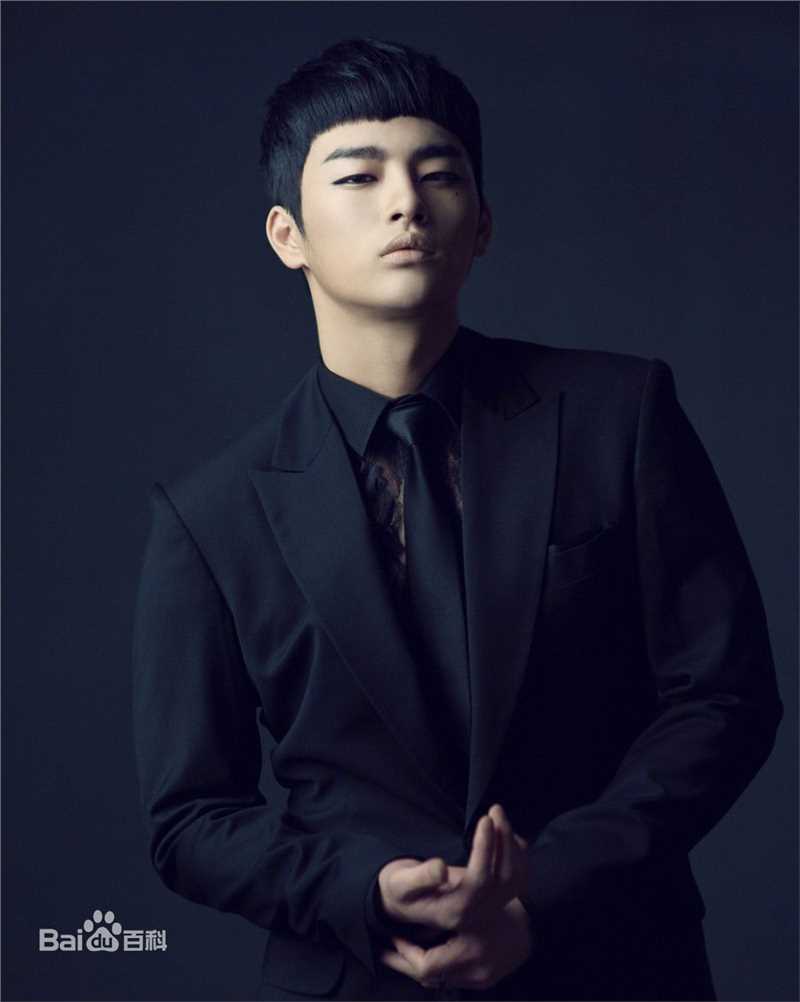 徐仁国(/Seo In Guk/ソ イングク)专辑造型图前后照片