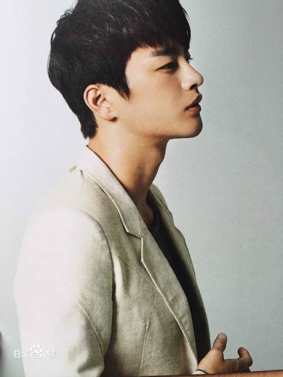 徐仁国(/Seo In Guk/ソ イングク)专辑造型图前后照片