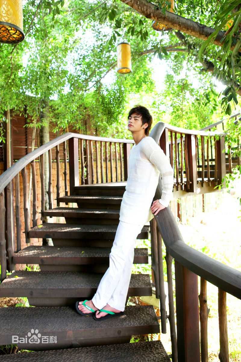 徐仁国(/Seo In Guk/ソ イングク)专辑造型图前后照片