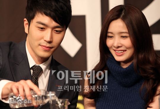 金釉利（正确汉字名）(/Kim Yuri)kim yuri生活照相册