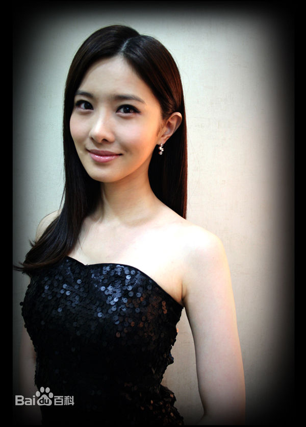 金釉利（正确汉字名）(/Kim Yuri)kim yuri生活照相册