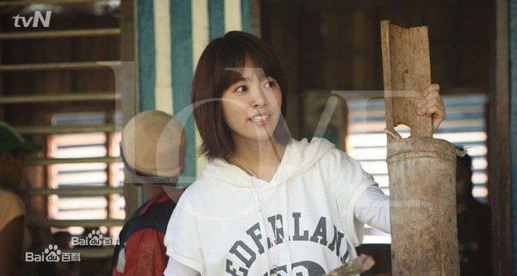 精选韩志旼（mín）(Han Ji Min)在《我们已经是朋友了》菲律宾慈善之行中的图册