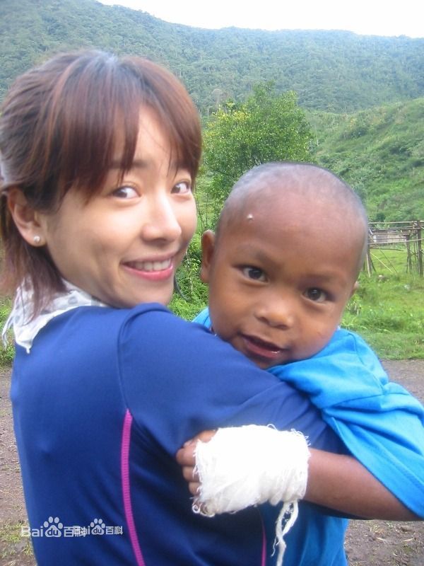 精选韩志旼（mín）(Han Ji Min)在《我们已经是朋友了》菲律宾慈善之行中的图册