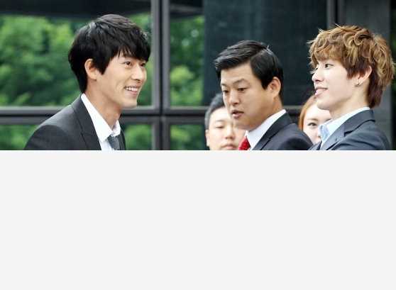 申贤俊(/Shin Hyeon Jun)结婚壁纸壁纸