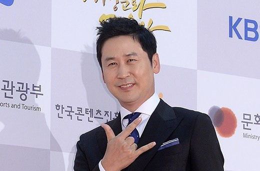 《申东烨》封面图片