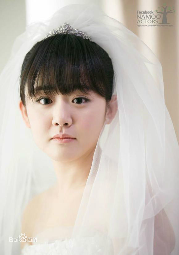 文瑾莹(Moon Geun Young)影视形象性感图片图集