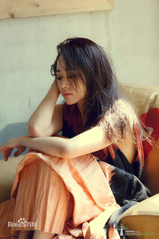 文瑾莹(Moon Geun Young)长发画报性感图片图集