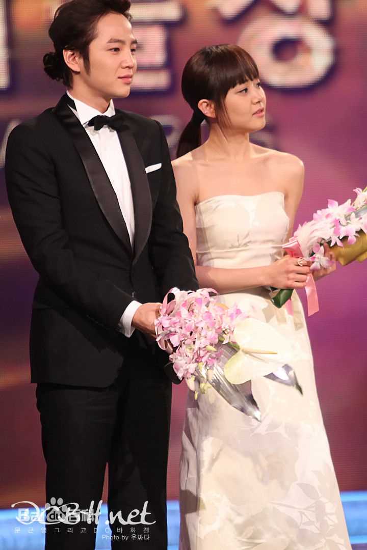 文瑾莹(Moon Geun Young)颁奖典礼生活照相册