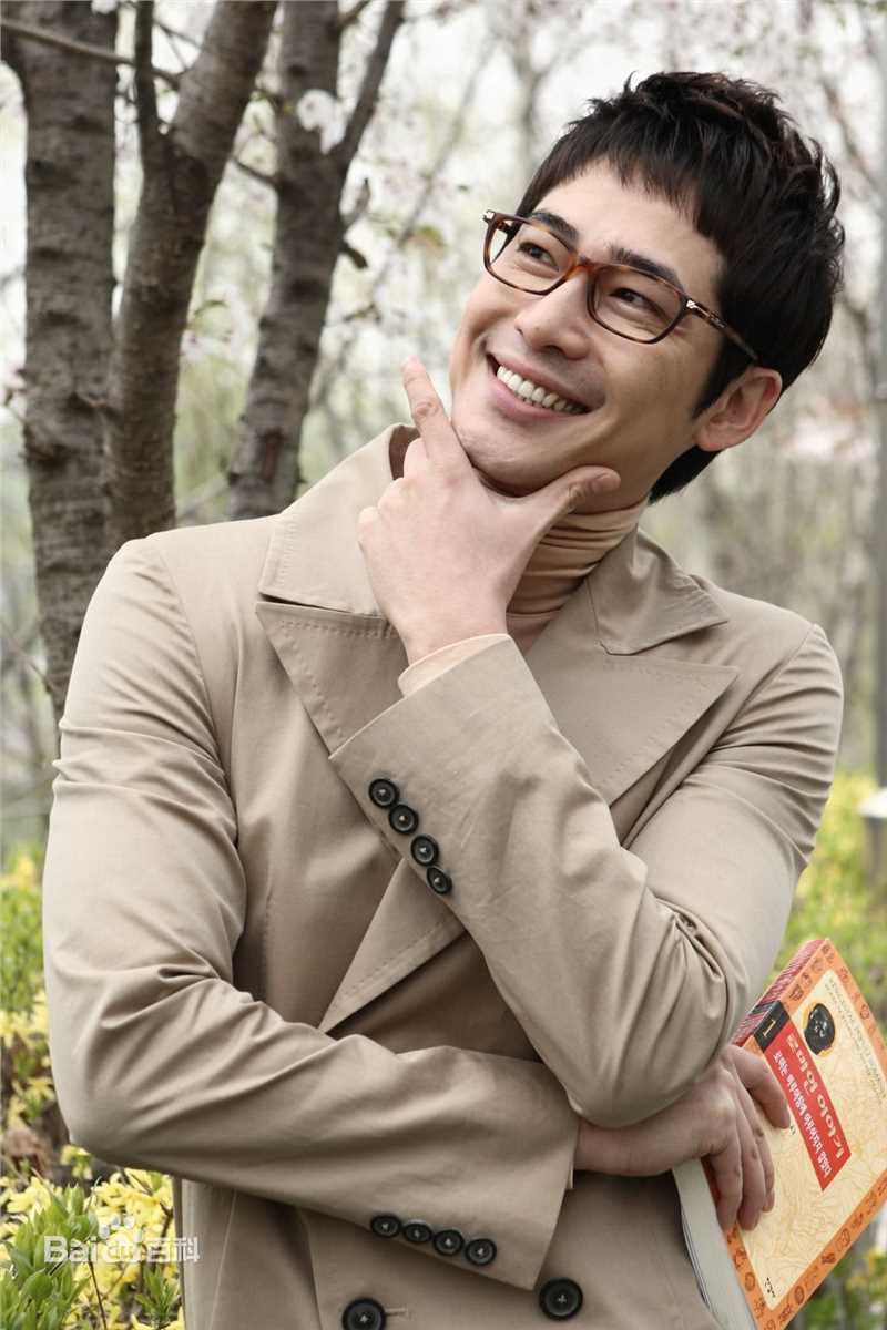 精选姜至奂()精彩图册