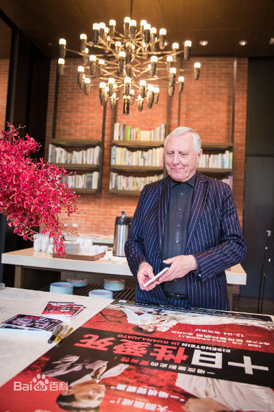 彼得·格林纳威(Peter Greenaway)前后照片