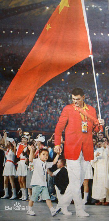 林浩(Linhao)、姚明“巨人组合”载入奥运历史前后照片