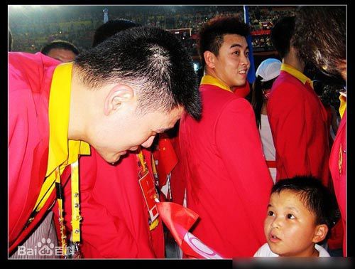 林浩(Linhao)、姚明“巨人组合”载入奥运历史前后照片