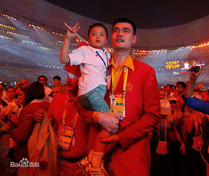 林浩(Linhao)、姚明“巨人组合”载入奥运历史前后照片