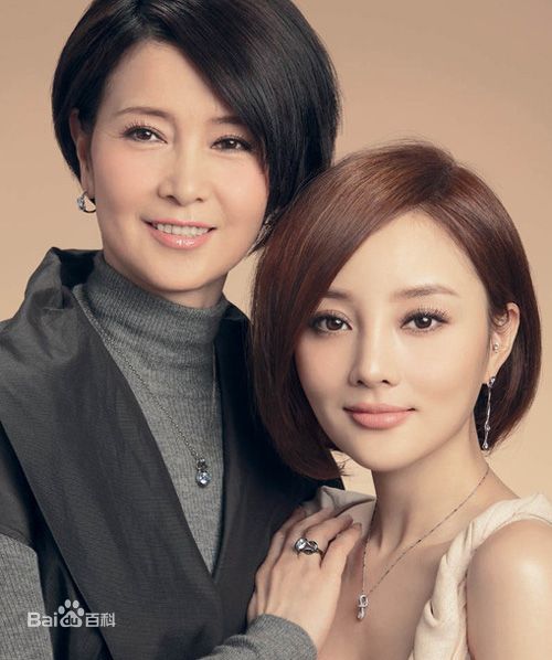 张伟欣与女儿李小璐