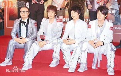 新七小福(LUCKY7  简称L7)集体合影前后照片