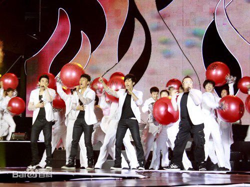 新七小福(LUCKY7  简称L7)集体合影前后照片