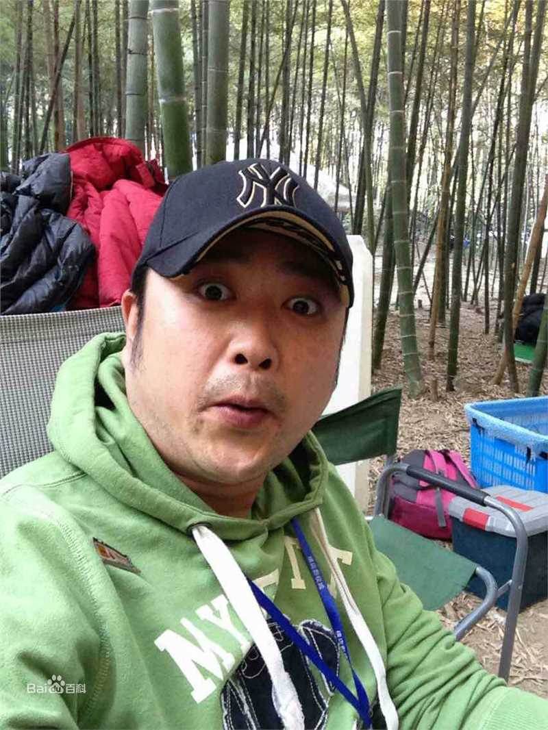 孙恺凯(Sun Kaikai)现场工作生活照