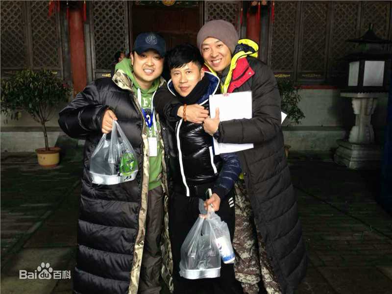 孙恺凯(Sun Kaikai)现场工作生活照