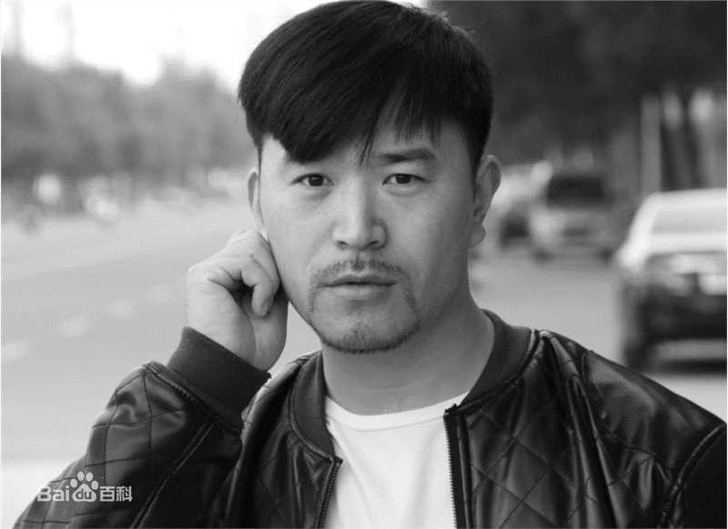 郭云飞(YUNFEIGUO)生活照性感图片壁纸