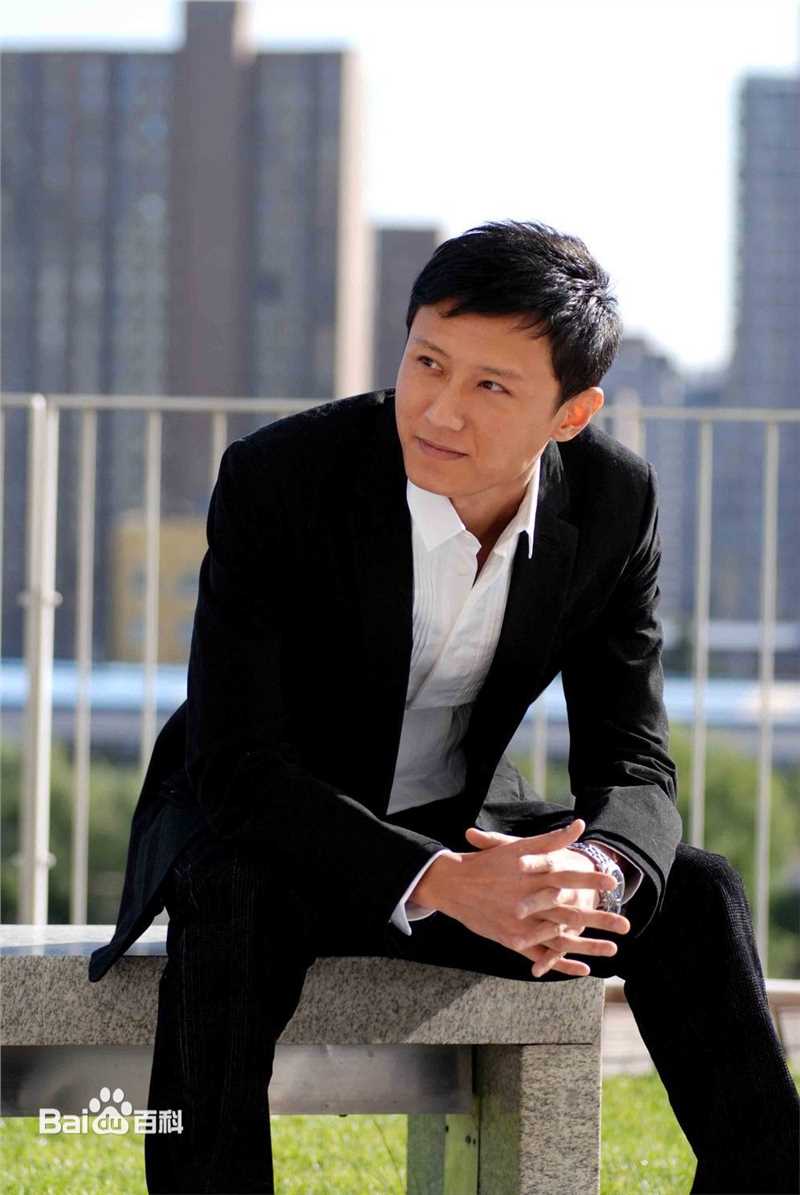 《杨洋》封面图片