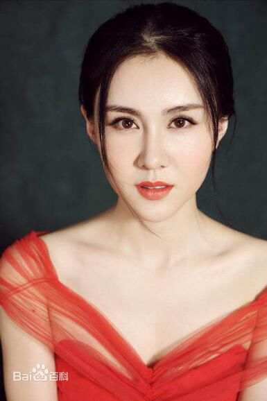 李欣聪(Li Xin Cong)最新图集