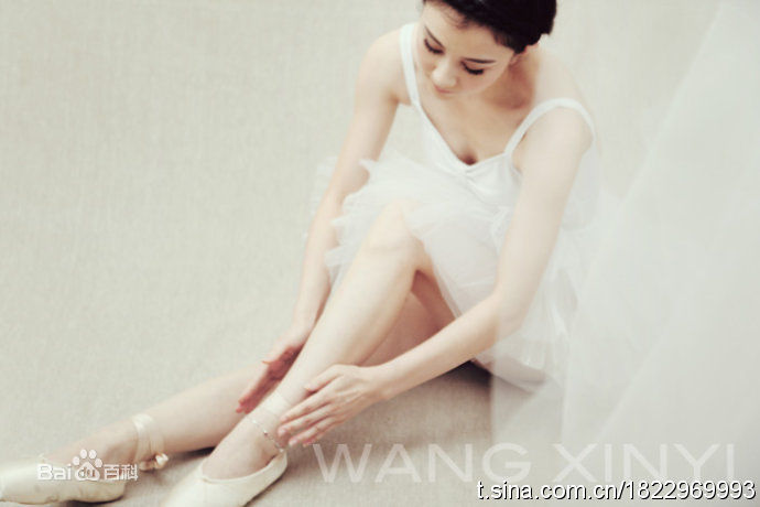 李欣聪(Li Xin Cong)最新图集