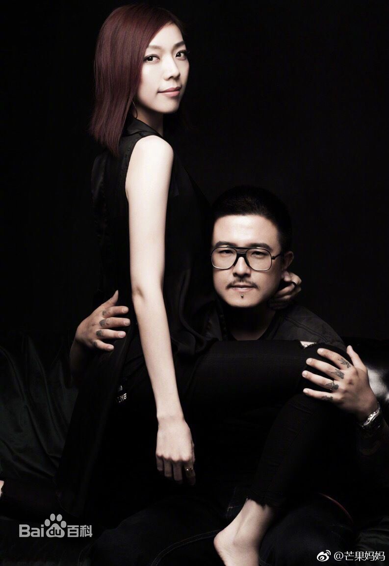 张亚飞(Effie Zhang)与陈超的结婚照壁纸壁纸