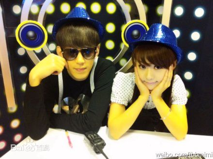 张鹭(Zhang Lu)与女友密密照片前后照片