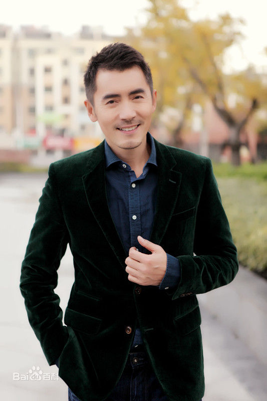 黄子腾(James)最全 墨绿西装壁纸