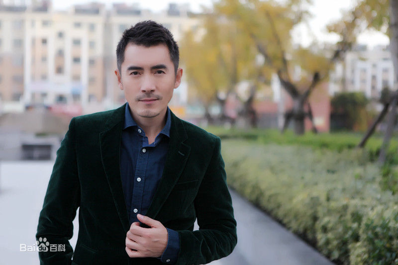 黄子腾(James)最全 墨绿西装壁纸