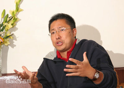 李阳疯狂英语创始人