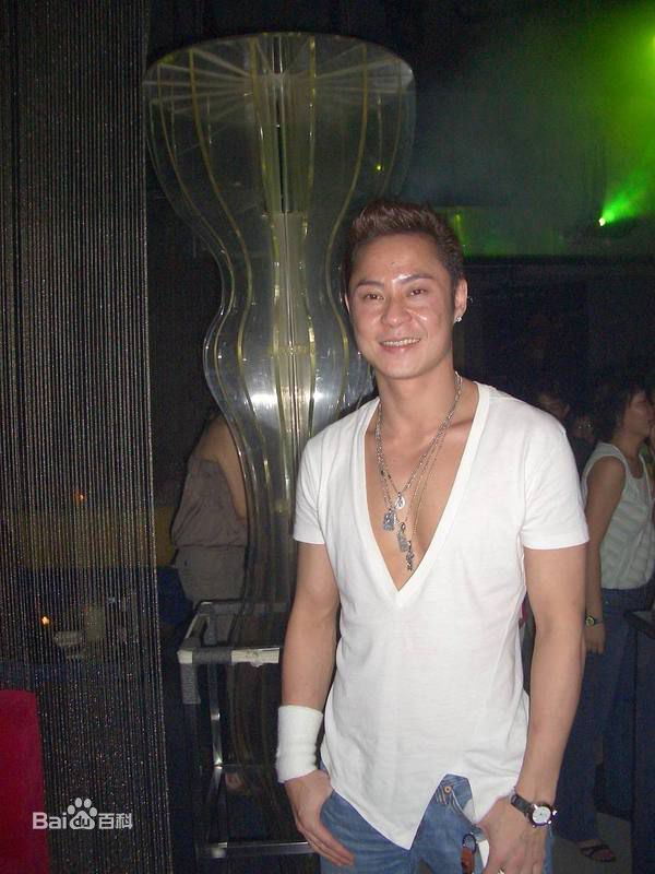 蔡一杰(Remus Choy)生活照生活照相册