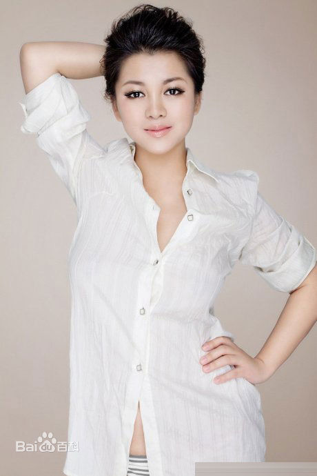 俞晴拍韩国杂志封面