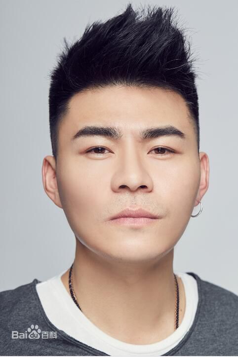 王冠淇(David King)最新壁纸