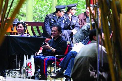 黄健中(Huang Jianzhong)《银饰》高清剧照