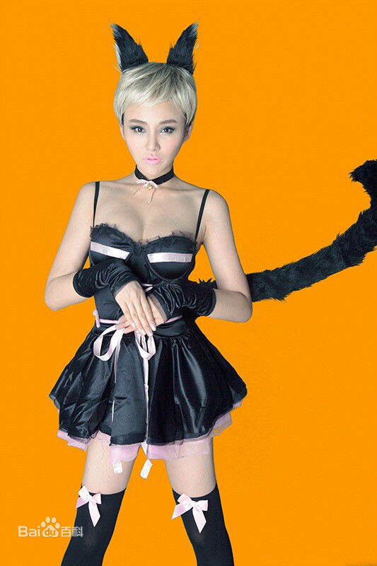 郑伊涵(Moon)COSPLAY性感图片壁纸