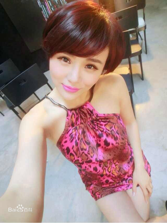 最优质郑伊涵(Moon)素颜照