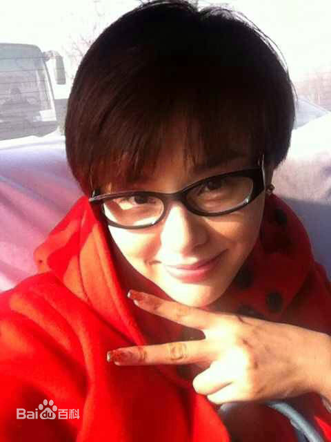 最优质郑伊涵(Moon)素颜照