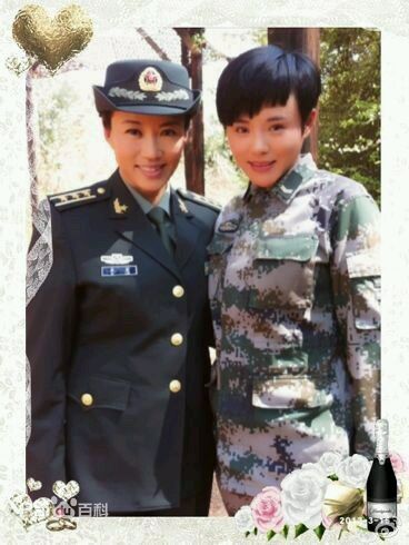 最优质郑伊涵(Moon)在《麻辣女兵》夏夏中的相册