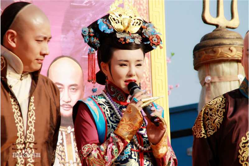 郑伊涵(Moon)在《金钗谍影》大福晋紫卉中的