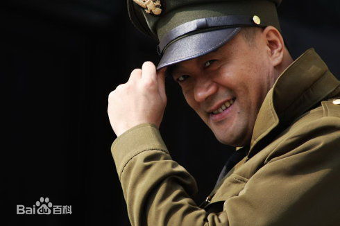 王建新帅气军装