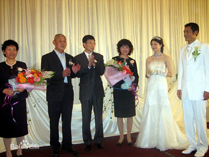 杨晨(Yang Chen)大婚素颜照相册