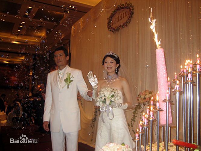 杨晨(Yang Chen)大婚素颜照相册