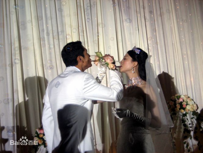 杨晨(Yang Chen)大婚素颜照相册